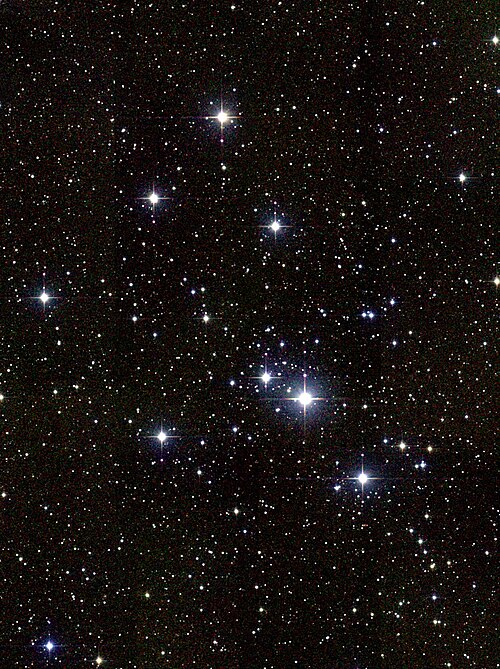 小蜂巢星团 (M41) — 疏散星团