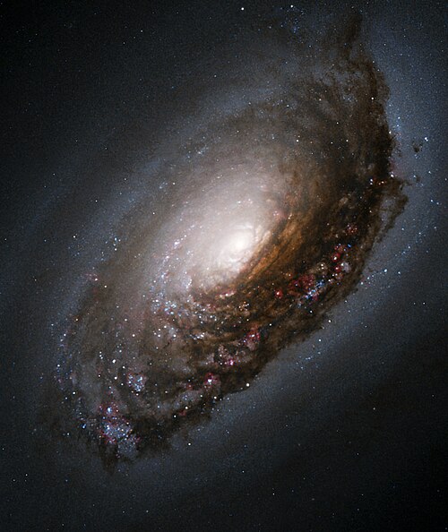 黑眼星系 (M64) — 螺旋星系