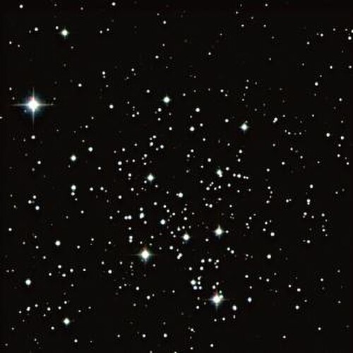 M67，疏散星团，位于巨蟹座