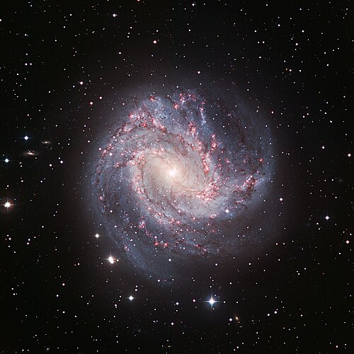 南风车星系 (M83) — 棒旋星系