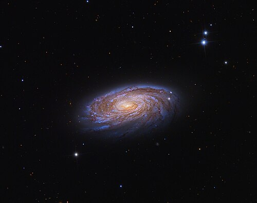 M88，螺旋星系，位于后发座