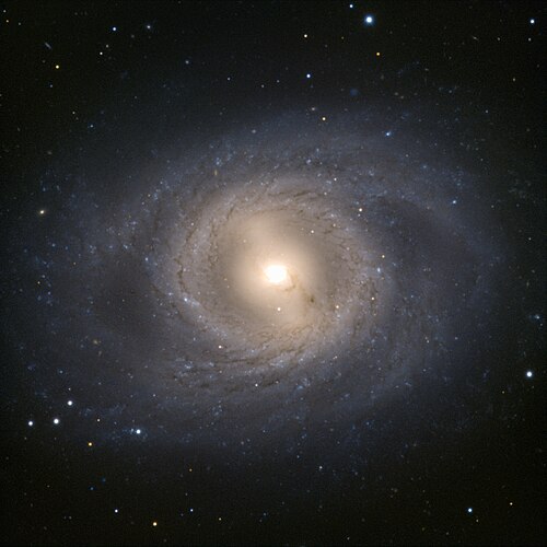 M95，棒旋星系，位于狮子座
